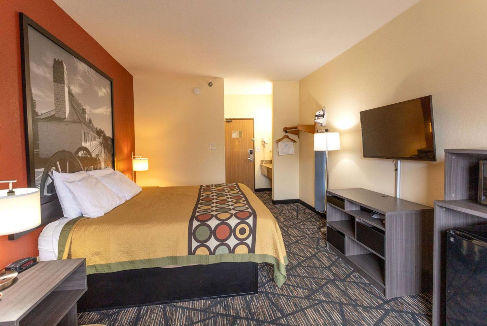 Super 8 By Wyndham Big Rapids Motel Kültér fotó